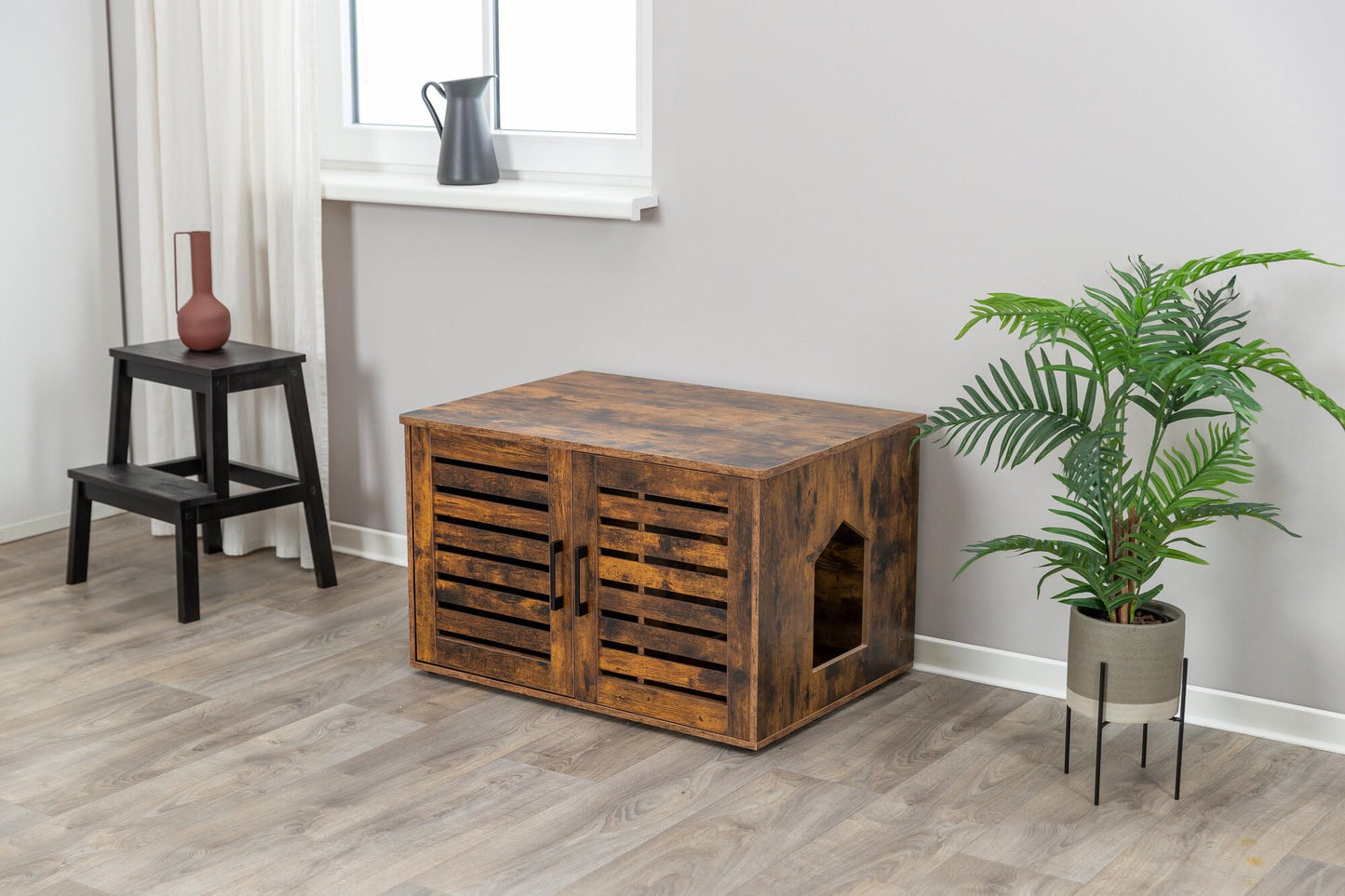 Trixie XL Furniture Litter Box Enclosure (White), Hidden Litter Box for Cats with Openings on Either Ends & Large Ventilations Slots, Double Doors for Easy Cleaning, Removable Divider