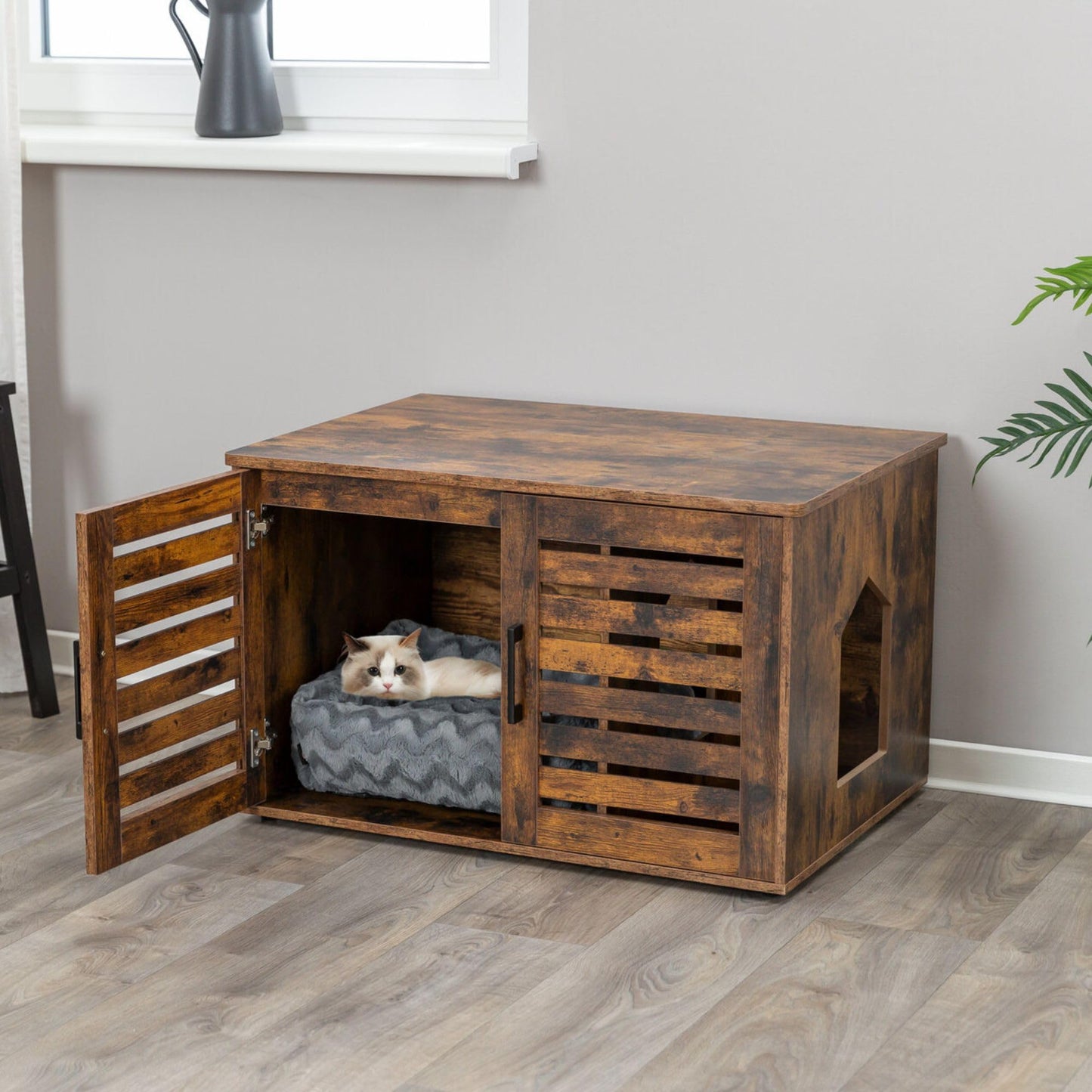 Trixie XL Furniture Litter Box Enclosure (White), Hidden Litter Box for Cats with Openings on Either Ends & Large Ventilations Slots, Double Doors for Easy Cleaning, Removable Divider